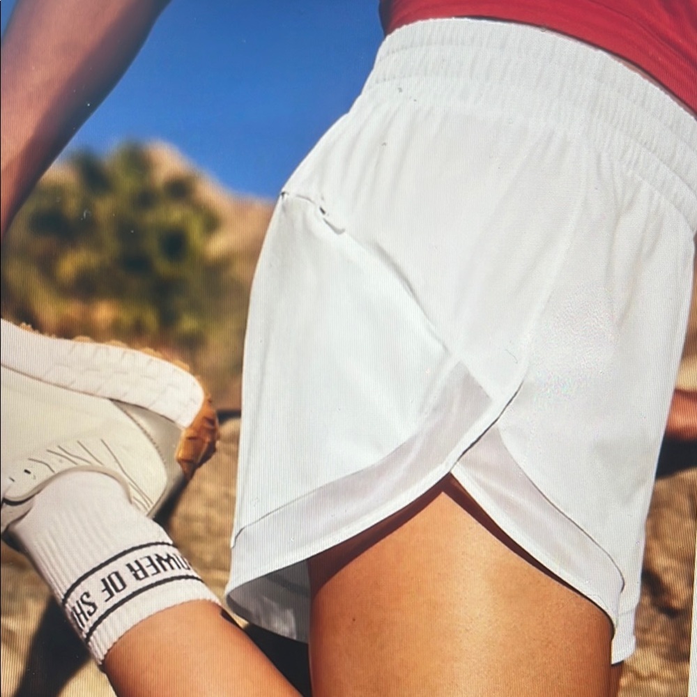 Athleta Mesh Racer Run Women's White Athletic Shorts